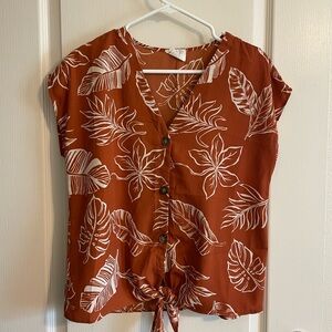 Tie front Hawaiian print blouse